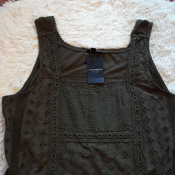 Lucky Brand Olive Green embroidered top, size large, NWT - Picture 2 of 10
